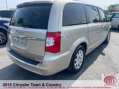 2015 Chrysler Town & Country Touring