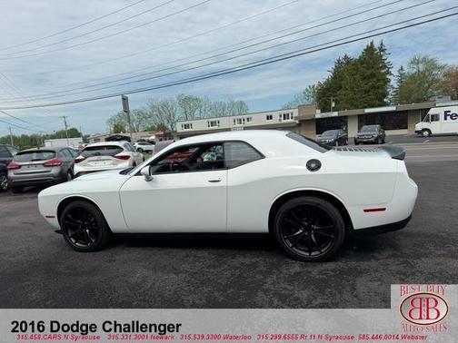 White 2016 Dodge Challenger SXT
