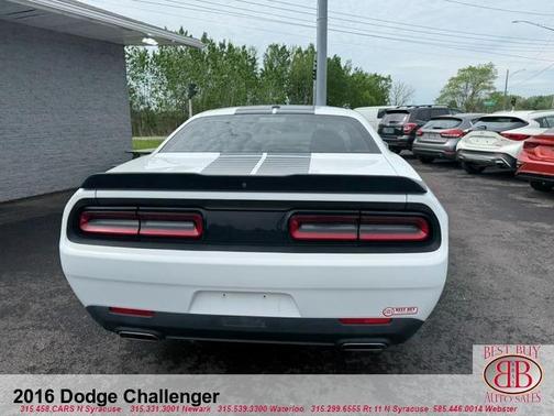White 2016 Dodge Challenger SXT