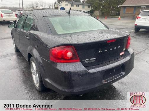 2011 Dodge Avenger Lux