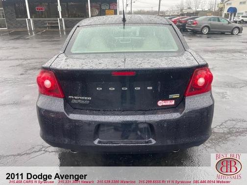 2011 Dodge Avenger Lux