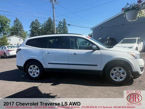 White 2017 Chevrolet Traverse LS