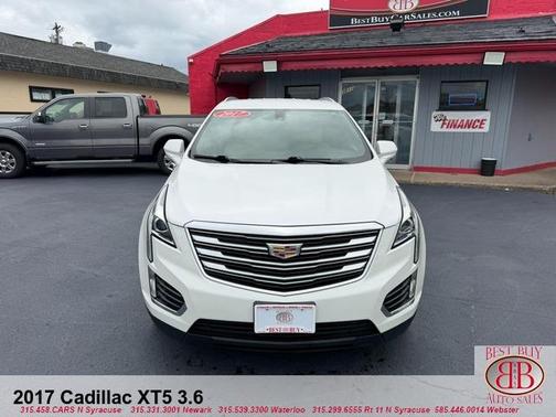 White 2017 Cadillac XT5 Base