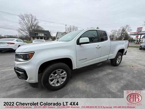 White 2022 Chevrolet Colorado LT