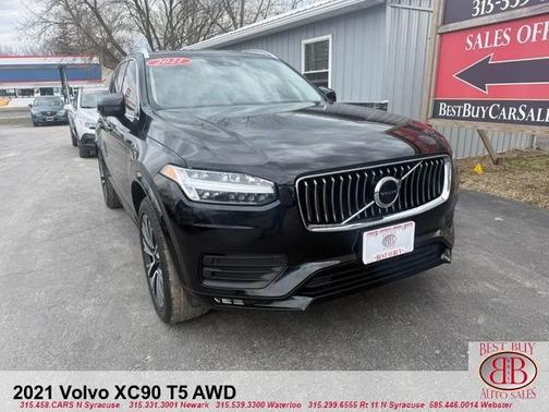 2021 Volvo XC90 T5 Momentum 7 Passenger
