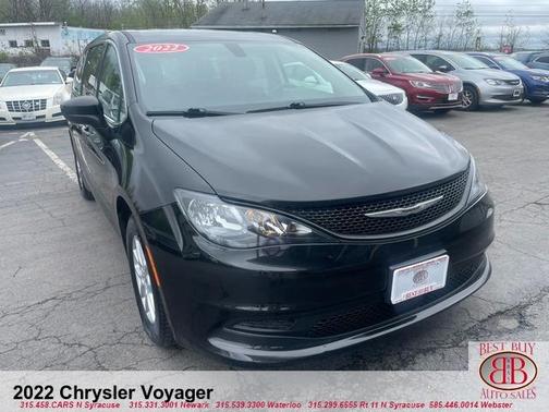 2022 Chrysler Voyager LX