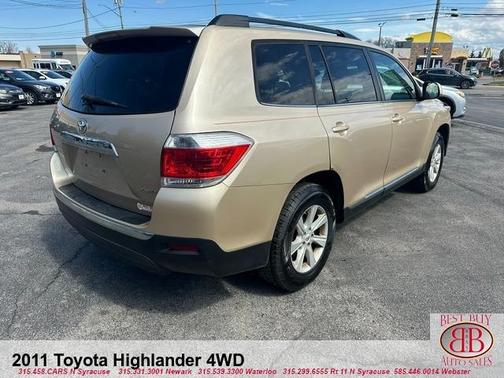 Tan 2011 Toyota Highlander