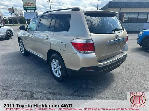 Tan 2011 Toyota Highlander