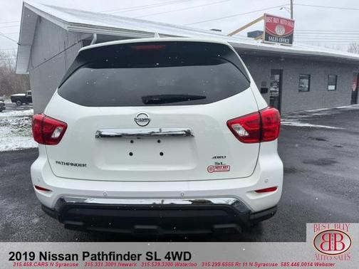 White 2019 Nissan Pathfinder SL