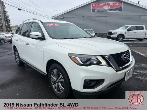White 2019 Nissan Pathfinder SL