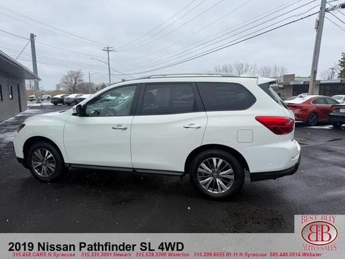White 2019 Nissan Pathfinder SL