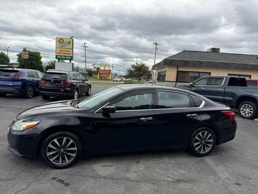 Black 2016 Nissan Altima 2.5 SV