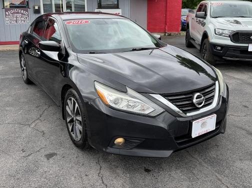 Black 2016 Nissan Altima 2.5 SV