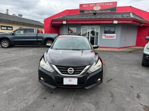 Black 2016 Nissan Altima 2.5 SV