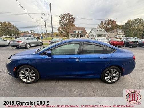 2015 Chrysler 200 S