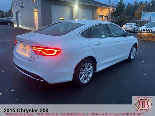 2015 Chrysler 200 Limited