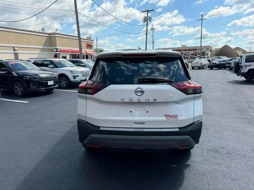 White 2021 Nissan Rogue SV