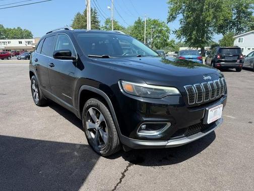 Black 2019 Jeep Cherokee Limited