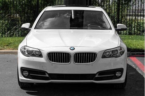 Photo 3 of 32 of 2016 BMW 528 i