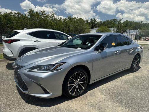2022 Lexus ES 350 Base