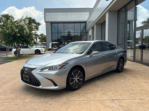 2022 Lexus ES 350 Base
