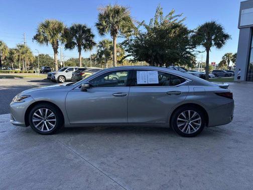 2021 Lexus ES 300h Base