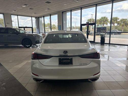 2025 Lexus ES 350 Base