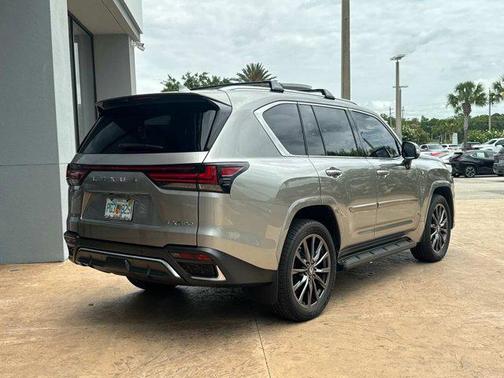 2023 Lexus LX 600 Base