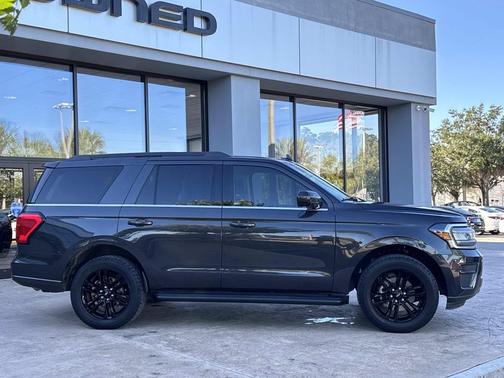 Dark Matter Gray Metallic 2024 Ford Expedition XLT