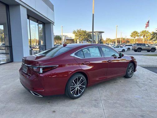 2025 Lexus ES 350 Base