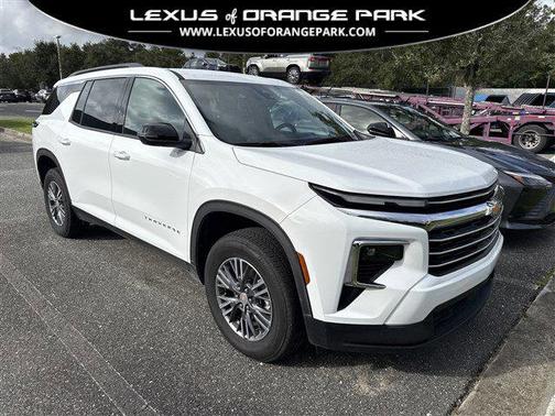 2025 Chevrolet Traverse LT