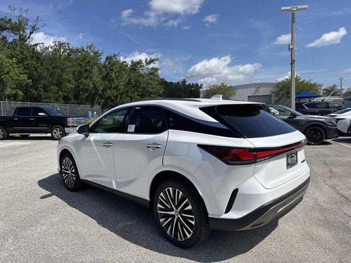 Pear 2026 Lexus RX 350 Premium