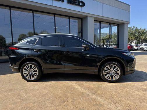 2023 Toyota Venza LE