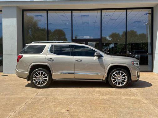 2022 GMC Acadia Denali