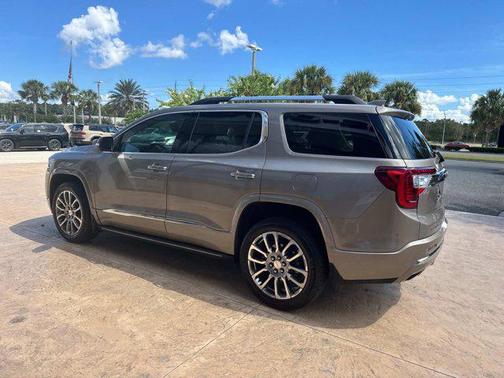 2022 GMC Acadia Denali