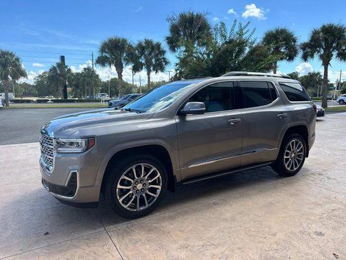 2022 GMC Acadia Denali