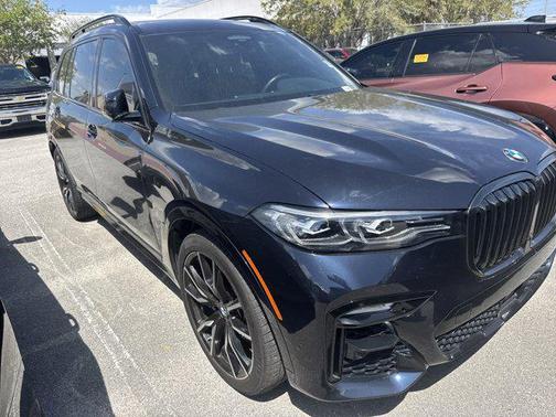 Carbon Black Metallic 2022 BMW X7 xDrive40i