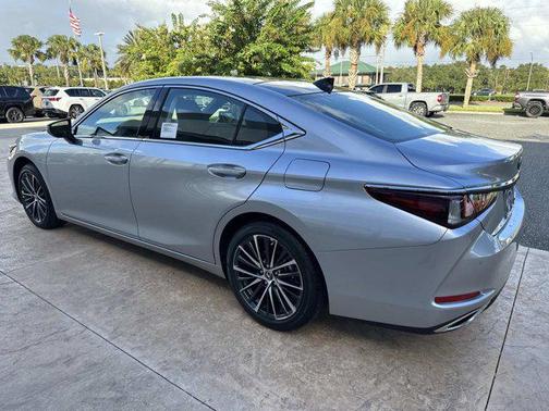 2025 Lexus ES 350 Base