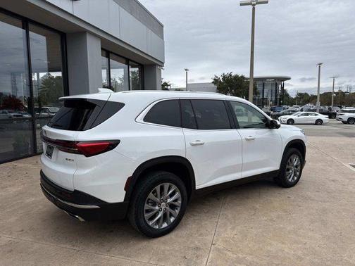 2025 Buick Enclave Preferred FWD