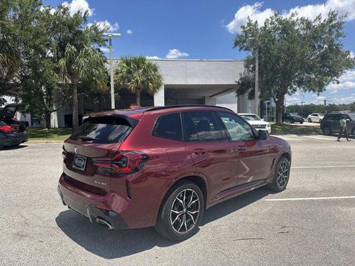 Aventurin Red Metallic 2023 BMW X3 xDrive30i