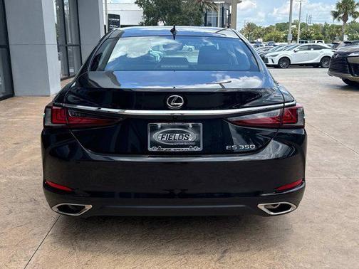 2025 Lexus ES 350 Ultra Luxury