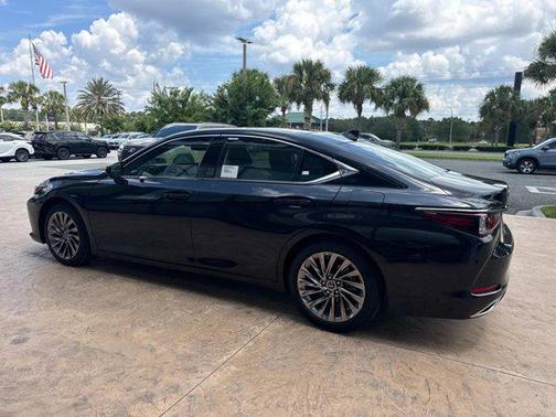 2025 Lexus ES 350 Ultra Luxury