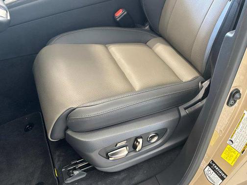 2025 Lexus LX 700h Overtrail