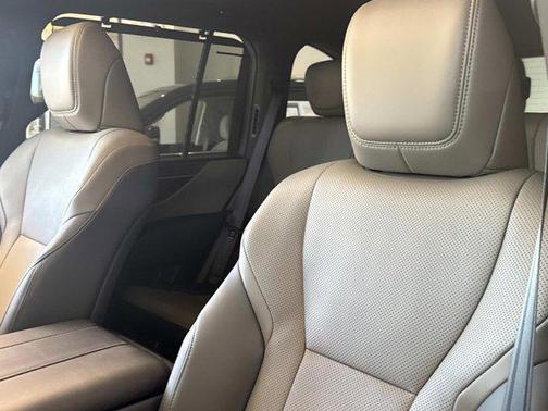 2025 Lexus LX 700h Overtrail