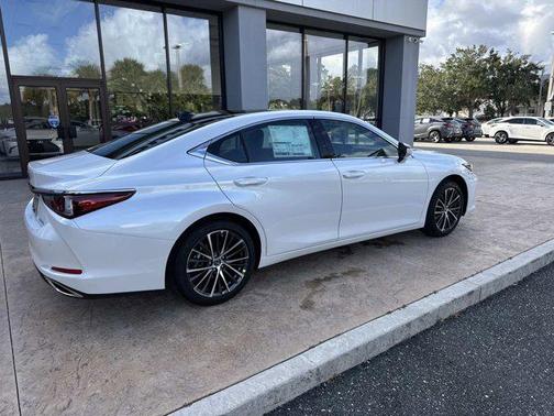 2025 Lexus ES 350 Base