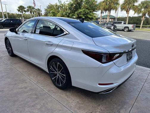 2025 Lexus ES 350 Base