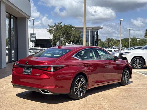 Matador Red Mica 2025 Lexus ES 350 Base
