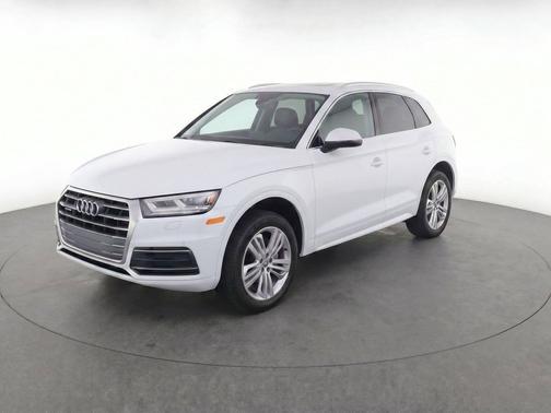 Glacier White Metallic 2020 Audi Q5 45 Prestige