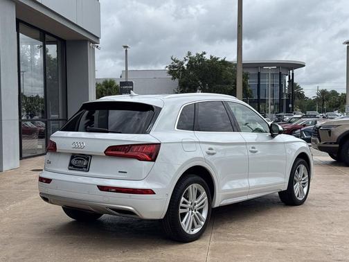 Glacier White Metallic 2020 Audi Q5 45 Prestige