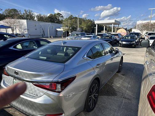 2025 Lexus ES 350 Base